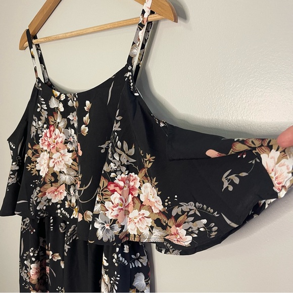 Black floral cold shoulder dress - Picture 6 of 12